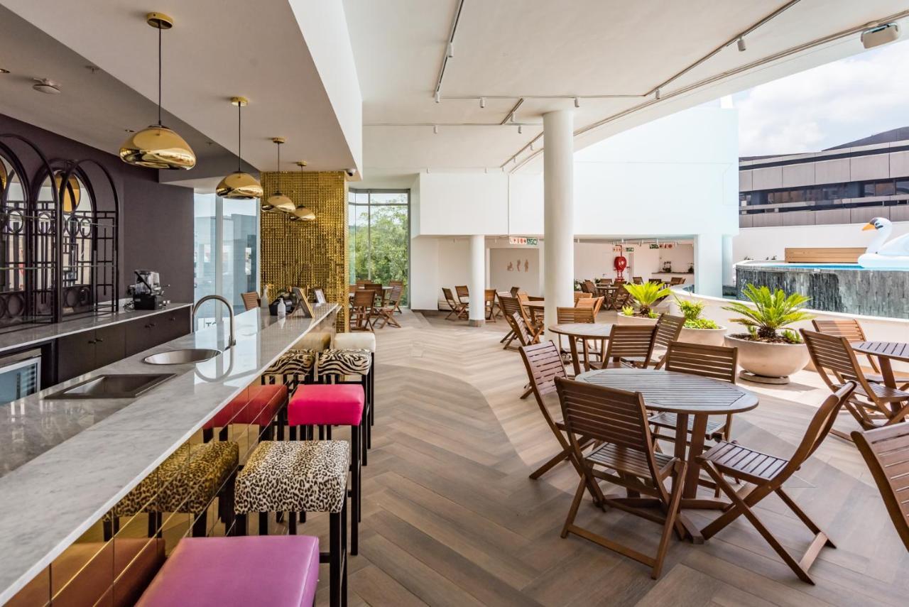 Hotel Sky Sandton Йоханнесбург Экстерьер фото