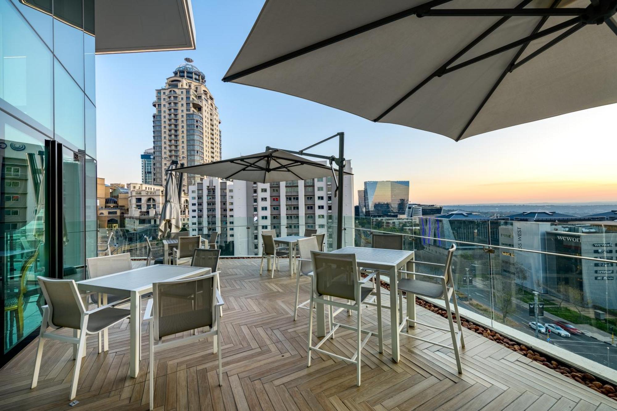 Hotel Sky Sandton Йоханнесбург Экстерьер фото